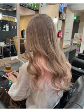 ヨロ 上野(YOLO) ハイライトカラーミルクティーベージュレイヤーカット