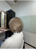 ショートボブ×白髪ぼかしハイライト♪