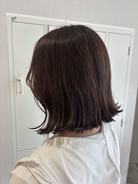 フルリール(fleurir) アッシュブラウン×外ハネスタイル