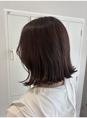 アッシュブラウン×外ハネスタイル