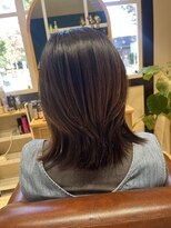 コーシェリ(Koselig)&nbsp;外ハネ くびれセミロング