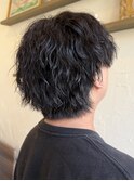 朝、濡らして揉み込むだけ。『無造作縦落ちウルフパーマ』