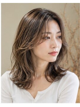 アースオーセンティック 小平店(EARTH Authentic) 大人ハイライト×レイヤーミディ