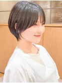 マッシュショートヘアくびれショート黒髪ショートカット前髪あり