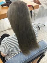 アロハナ 津店(ALOHANA)&nbsp;オリーブグレージュ/ダブルカラー/ブリーチあり/ハイトーン