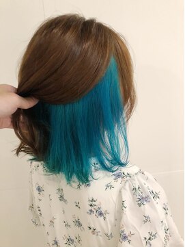 ヘアスペース リズム グリーン(Hair space Rizm green) ターコイズブルー