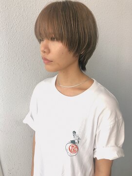 モナン(monan) マッシュウルフマッシュ　ボブウルフボブ　ペールベージュ