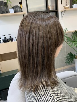 クレイドル(cradle) さりげない小慣れ感のある大人もミディアムスタイル☆