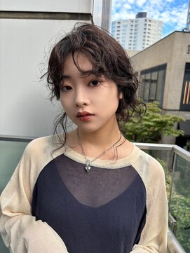 ホスタ 大阪梅田店(fosta) ベージュインナーカラーショートボブレイヤーミディアム前髪