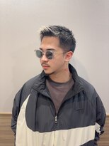 銀座マツナガ 神田店&nbsp;ホワイトメッシュハイライト短髪アップバングイケメンショート