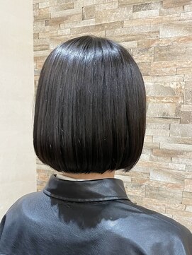 ココカラヘアー ニコ(cococara hair nico) 切りっぱなし/ボブ/ショートボブ/大人ボブ