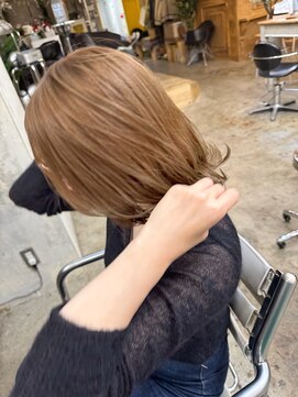 ウィークエンド(WEEKEND) ブリーチ+カット+トリートメント【¥23900】