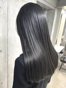 エウペ 渋谷(WEUPE) 斜めバング/グレージュカラー/デザインカラー/シルキーベージュ