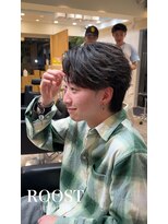 ルースト 原宿店(ROOST)&nbsp;刈り上げセンターパート/波巻きツイストスパイラル/原宿