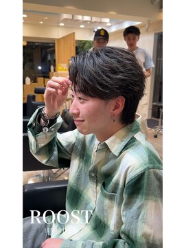 ルースト 原宿店(ROOST) 刈り上げセンターパート/波巻きツイストスパイラル/原宿