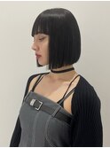 金沢／ワイドバングの黒髪ミニボブ