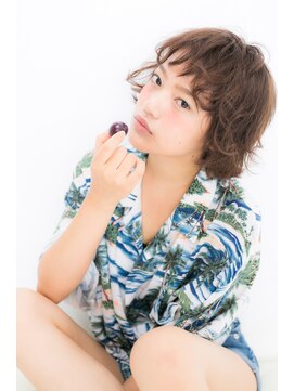 ボンヌーベル 【Bonne Nouvelle】眉上バングに動きのある軽やかボブ