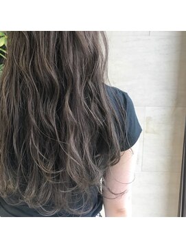 ラック 由比ヶ浜(LUCK) 【LUCK由比ヶ浜】Rui.　外国人風グレージュ×巻き髪ロング