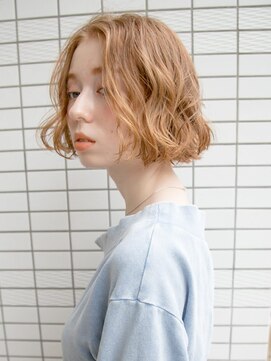 ルティア(Lutia) ベージュ きりっぱなしボブ 簡単スタイリング