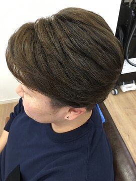 ヘアースペース キューティア ダブルカラー＋ツーブロックカット