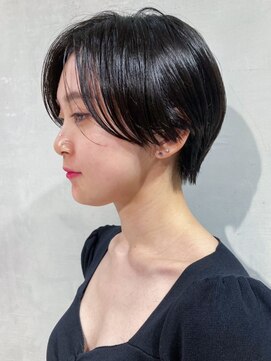 アルバム 新宿(ALBUM SHINJUKU) 丸みハンサムショート_オリーブカラーハイライトカラー_ba303881