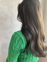 キチ(kichi.)&nbsp;[kichi.] ロングヘア×オリーブベージュ