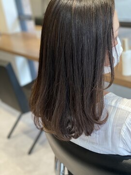 コスアンドコウ 横浜山下(Cos&Co.) 長め前髪　ナチュラルストレート　エアリーアレンジ