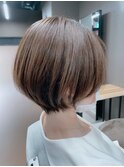 軽めナチュラルショートボブ
