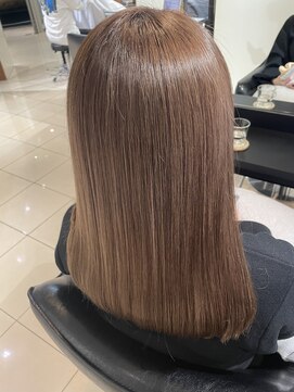 ラブクロムトーキョー オモテサンドウ(LOVECHROME OMOTESANDO) 大人ツヤカラー♪ 簡単スタイリング