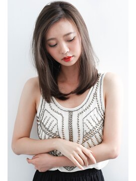 エルサザビューティー 神戸三宮(Elsa the beauty) セミロングミディアムレイヤー大人カジュアル