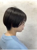 暗髪大人ショートくびれ艶髪似合わせカット