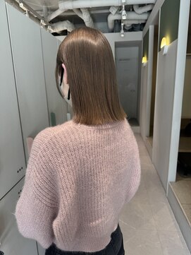 ムーム(Momb) ベージュカラー