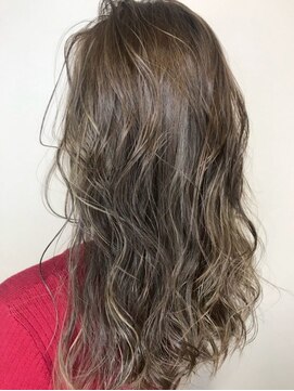 ファムバイアヴァンス(Femme by AVANCE.) シアーアッシュウェーブ