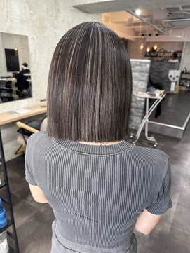 エピ(epi) 切りっぱなしボブ/ハイライト