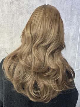 アマトウキョウスマートサロン(AMA TOKYO×Smart Salon) ヘーゼルベージュ　ブリーチなし　レイヤーカット　海外風