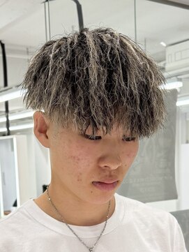 ルースト 八王子店(ROOST) イナズマブラウンハイライト