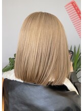 髪質改善を含む透明感カラーを使用した高い再現性のヘアカラーをご提供♪CURE＋にしか出来ない透明感へ◎