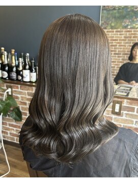 ファン 姪浜(Fan) グレージュカラー