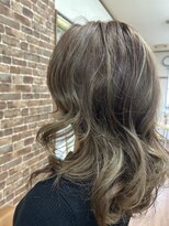 ライム&nbsp;ロング巻き髪風スタイル