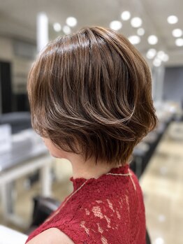 銀座ラボ 千葉店(LA BO)の写真/骨格補正×再現性。朝5分で決まるショート・ショートボブが得意な実力派サロン