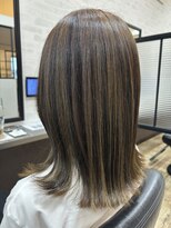 ベルシュヴー(belles cheveux)&nbsp;ハイライトローライトカラー
