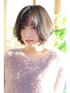 レクラン(L'eCRin) 外ハネショートボブ