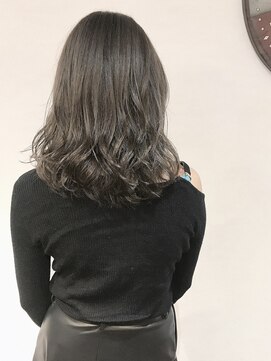 ブルー(BLUE) 《Blue》#カーキグレージュ#大人セクシー#かき上げ