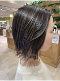 極細ハイライトで髪の毛に透明感を◎