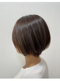 ショートボブ