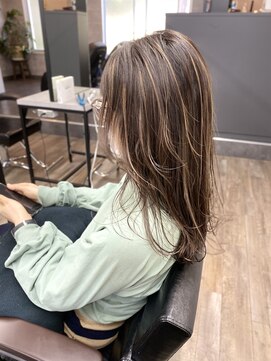 ヴィフ 大船(VIF) コントラストハイライト×フェイスレイヤー×グレージュカラー