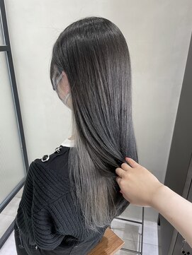 フェリア 松山(Feria) 【Feria松山】インナーカラー×シルバーグレージュ-相原愛梨-