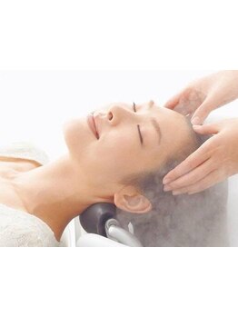 <Aujua講師が厳選した薬剤と技術◎>極上のスパで至福のひと時を…最高級シャンプー台【ユメスイート導入】