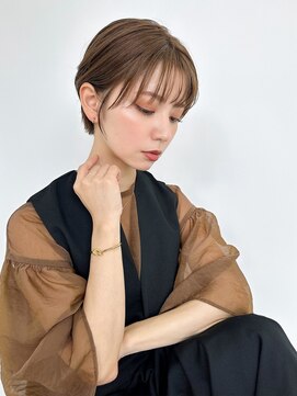 ルービック 高槻(Rubik's) 耳掛け簡単スタイリング/大人ショートボブ