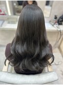 オリーブベージュ